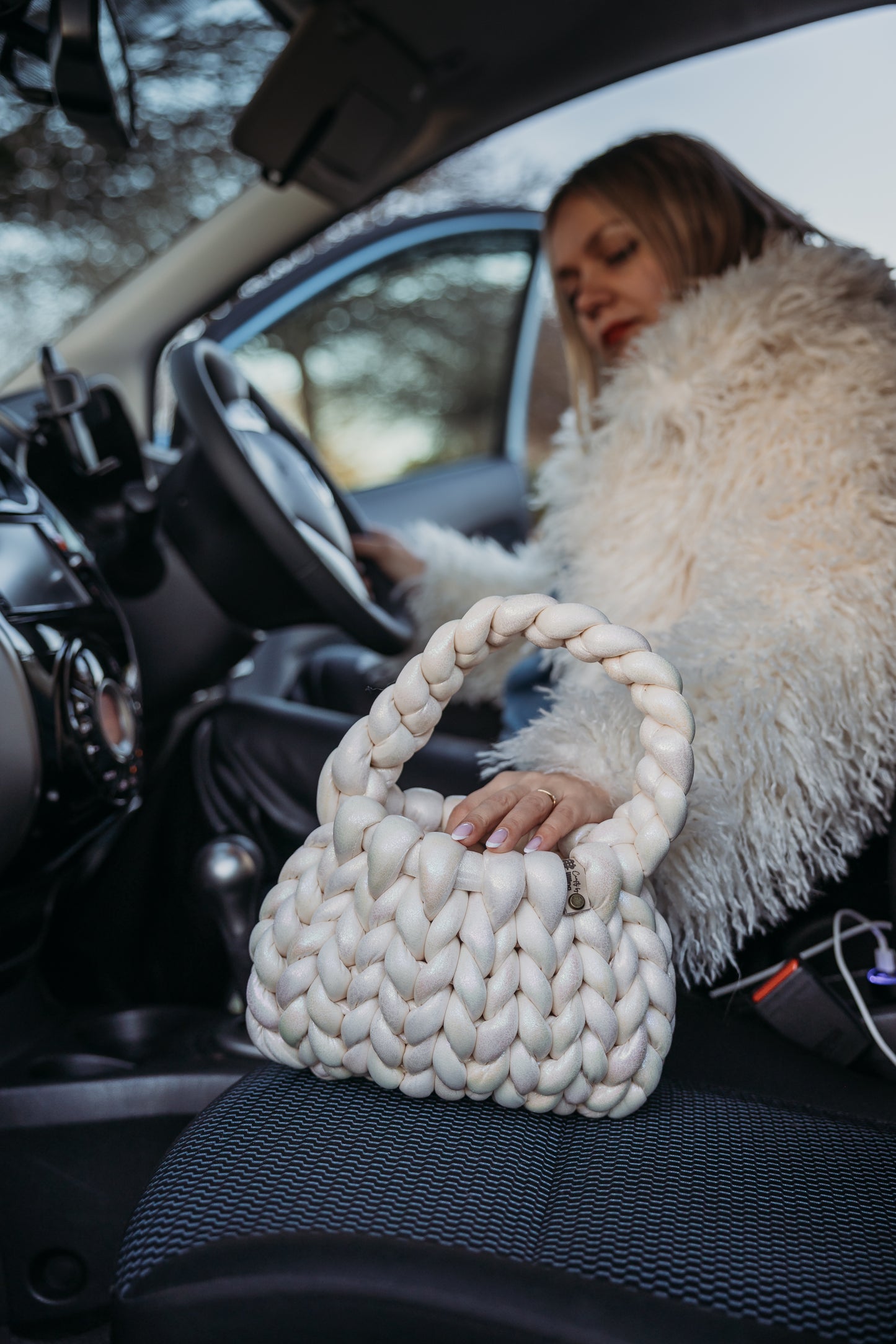 velvet handbag, chunky velvet bag, statement handbag, designer velvet bag, luxury soft bag, handmade velvet bag, unique fashion bag, trendy soft bag, machine washable handbag, elegant evening bag, soft chunky velvet handbag for everyday wear, handmade statement bag with a long handle, luxury machine washable bag for special occasions, unique velvet crossbody bag for women, fashion-forward plush bag with scarf