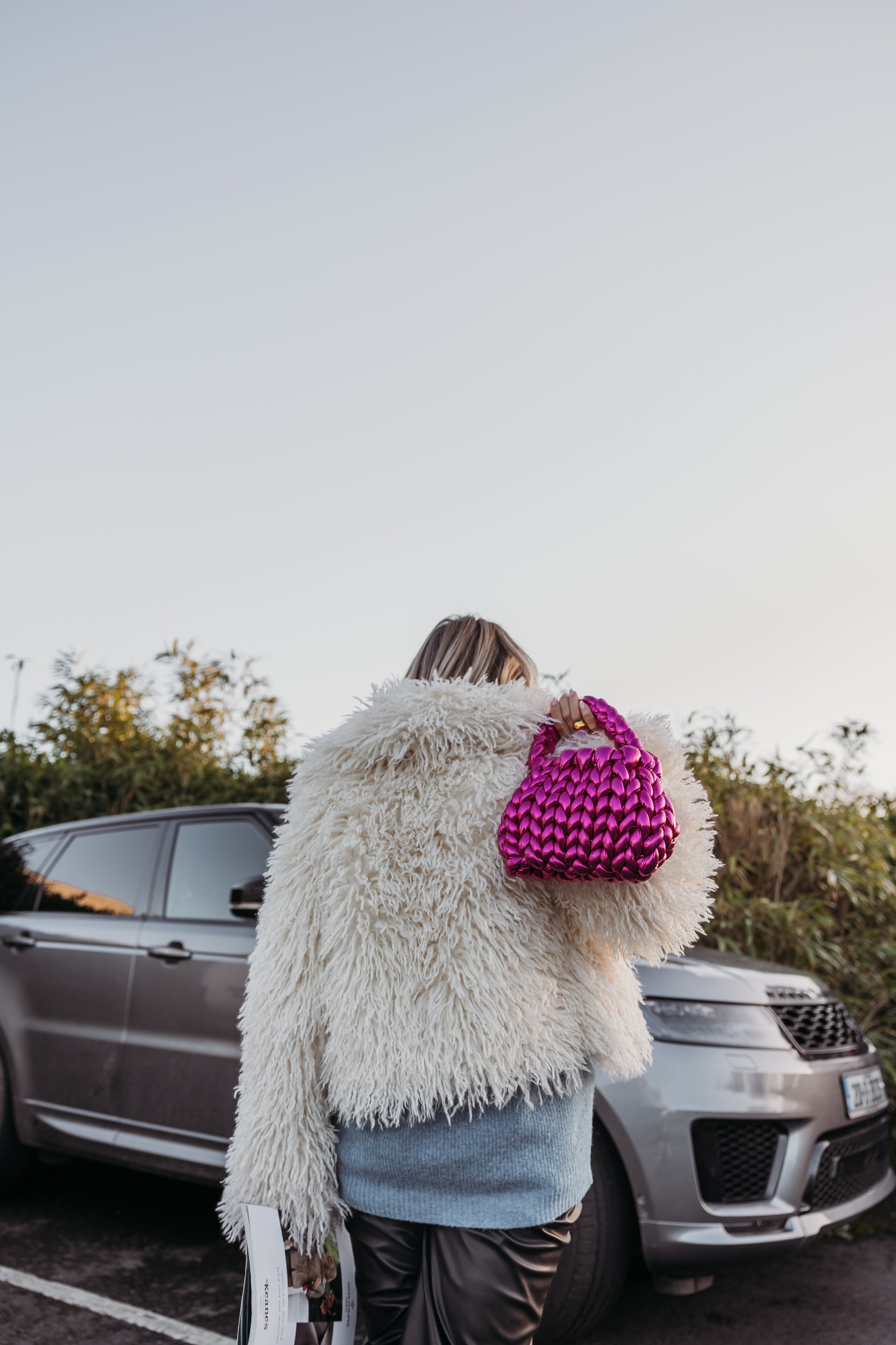 velvet handbag, chunky velvet bag, statement handbag, designer velvet bag, luxury soft bag, handmade velvet bag, unique fashion bag, trendy soft bag, machine washable handbag, elegant evening bag, soft chunky velvet handbag for everyday wear, handmade statement bag with a long handle, luxury machine washable bag for special occasions, unique velvet crossbody bag for women, fashion-forward plush bag with scarf