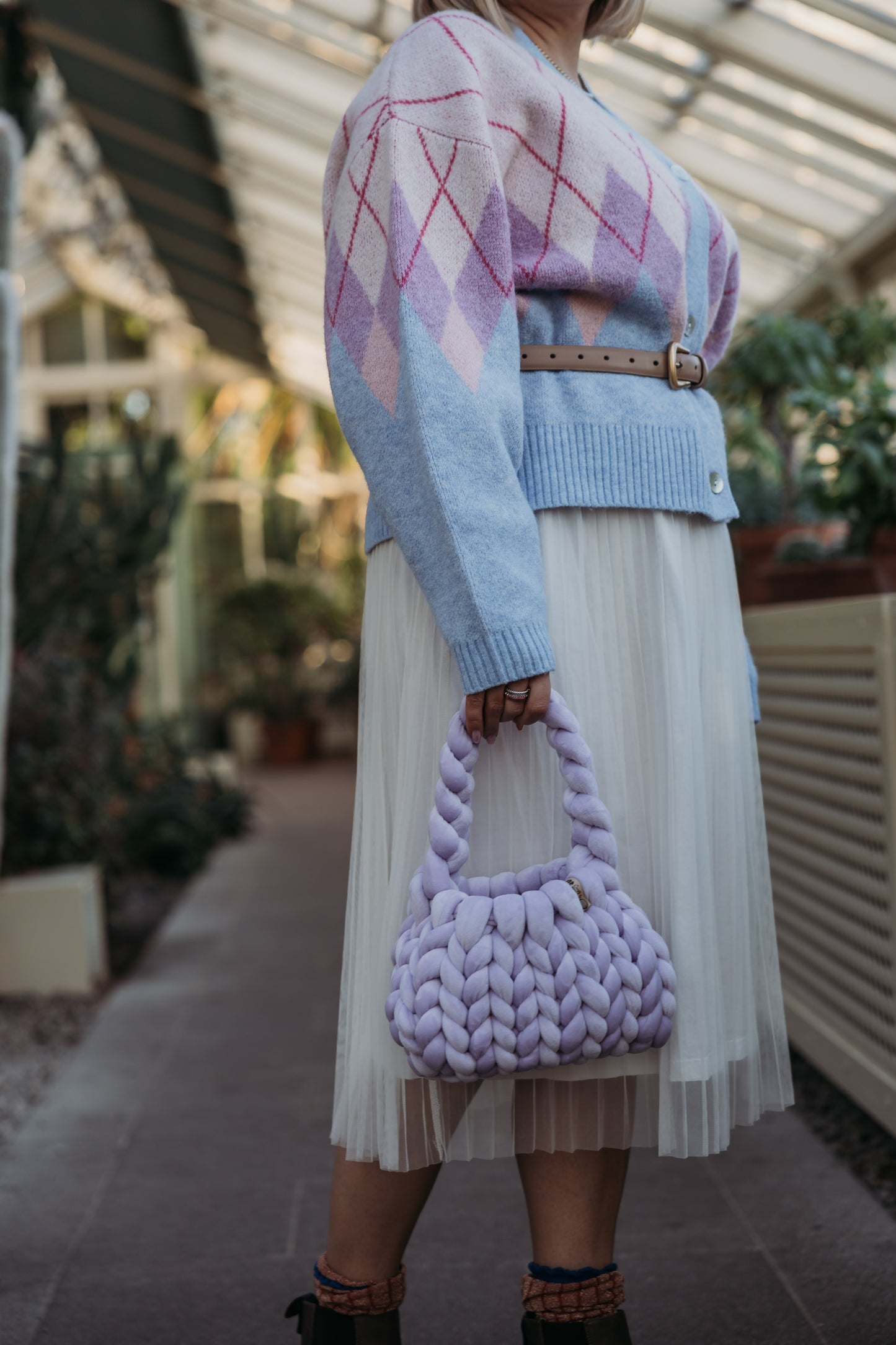 velvet handbag, chunky velvet bag, statement handbag, designer velvet bag, luxury soft bag, handmade velvet bag, unique fashion bag, trendy soft bag, machine washable handbag, elegant evening bag, soft chunky velvet handbag for everyday wear, handmade statement bag with a long handle, luxury machine washable bag for special occasions, unique velvet crossbody bag for women, fashion-forward plush bag with scarf