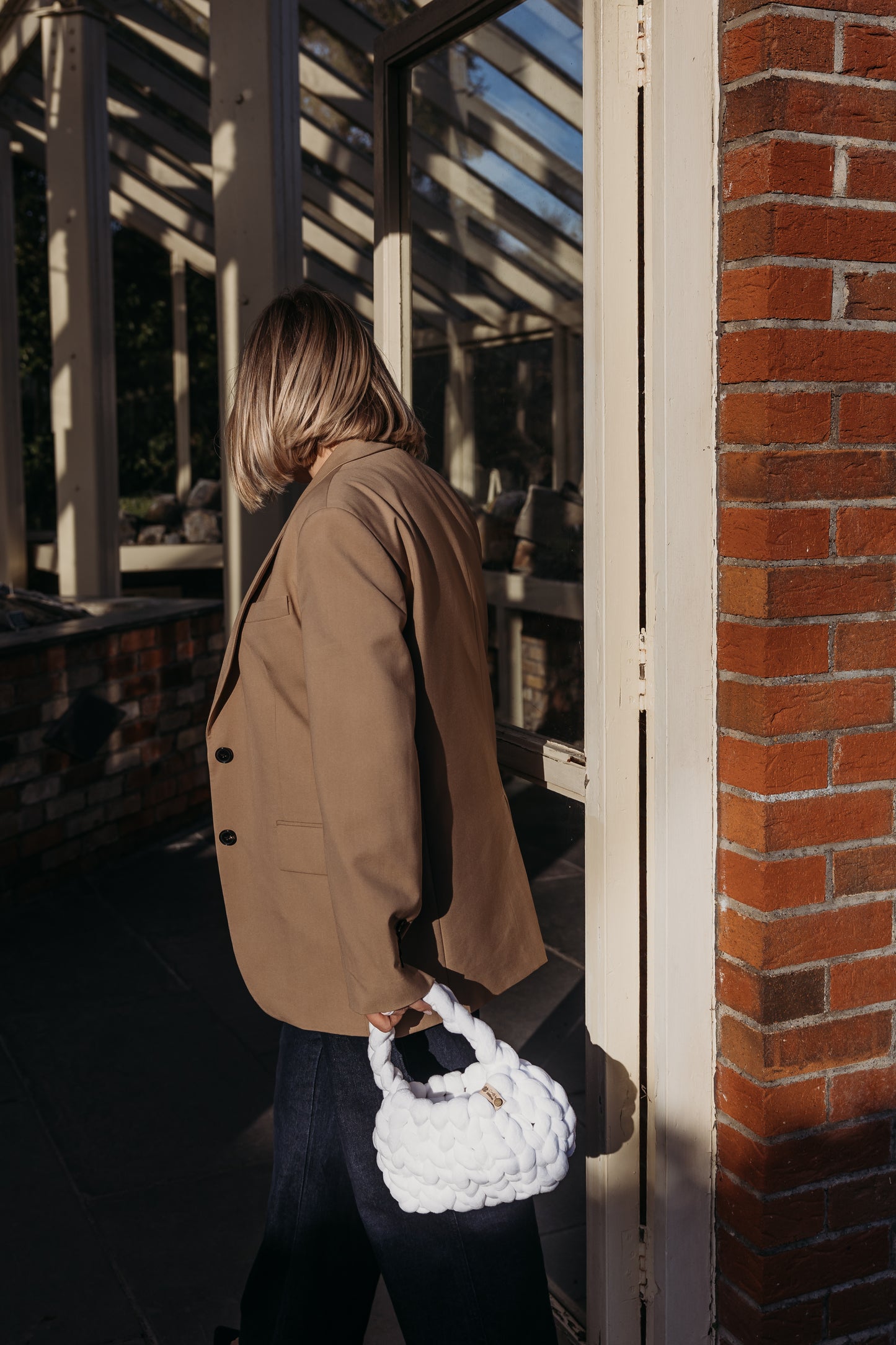 velvet handbag, chunky velvet bag, statement handbag, designer velvet bag, luxury soft bag, handmade velvet bag, unique fashion bag, trendy soft bag, machine washable handbag, elegant evening bag, soft chunky velvet handbag for everyday wear, handmade statement bag with a long handle, luxury machine washable bag for special occasions, unique velvet crossbody bag for women, fashion-forward plush bag with scarf