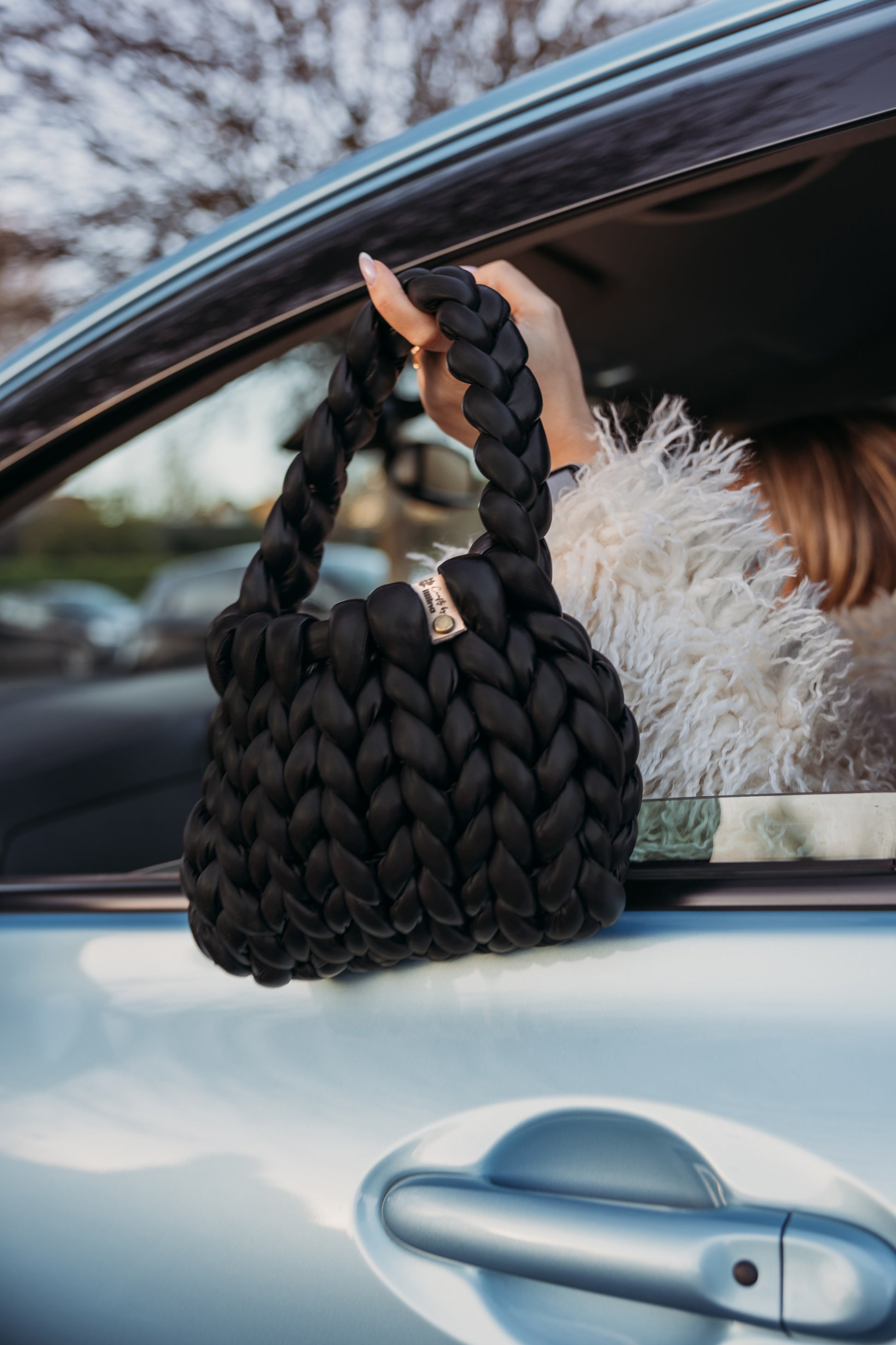 velvet handbag, chunky velvet bag, statement handbag, designer velvet bag, luxury soft bag, handmade velvet bag, unique fashion bag, trendy soft bag, machine washable handbag, elegant evening bag, soft chunky velvet handbag for everyday wear, handmade statement bag with a long handle, luxury machine washable bag for special occasions, unique velvet crossbody bag for women, fashion-forward plush bag with scarf