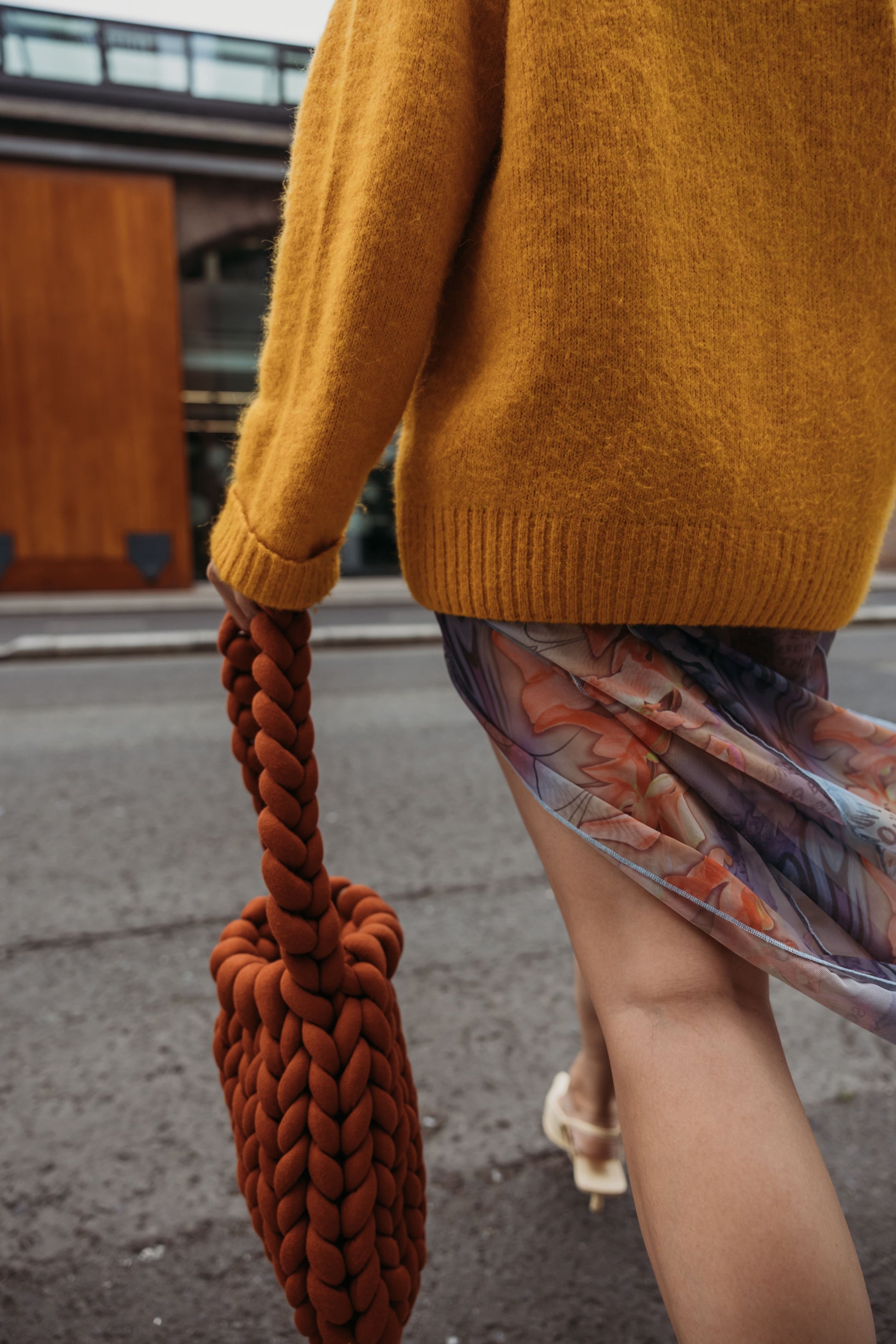 velvet handbag, chunky velvet bag, statement handbag, designer velvet bag, luxury soft bag, handmade velvet bag, unique fashion bag, trendy soft bag, machine washable handbag, elegant evening bag, soft chunky velvet handbag for everyday wear, handmade statement bag with a long handle, luxury machine washable bag for special occasions, unique velvet crossbody bag for women, fashion-forward plush bag with scarf