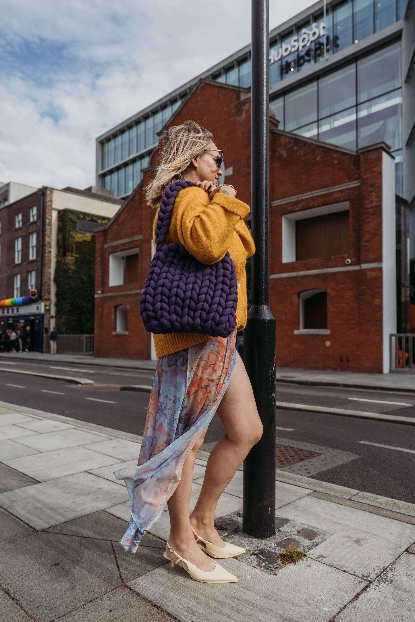 velvet handbag, chunky velvet bag, statement handbag, designer velvet bag, luxury soft bag, handmade velvet bag, unique fashion bag, trendy soft bag, machine washable handbag, elegant evening bag, soft chunky velvet handbag for everyday wear, handmade statement bag with a long handle, luxury machine washable bag for special occasions, unique velvet crossbody bag for women, fashion-forward plush bag with scarf