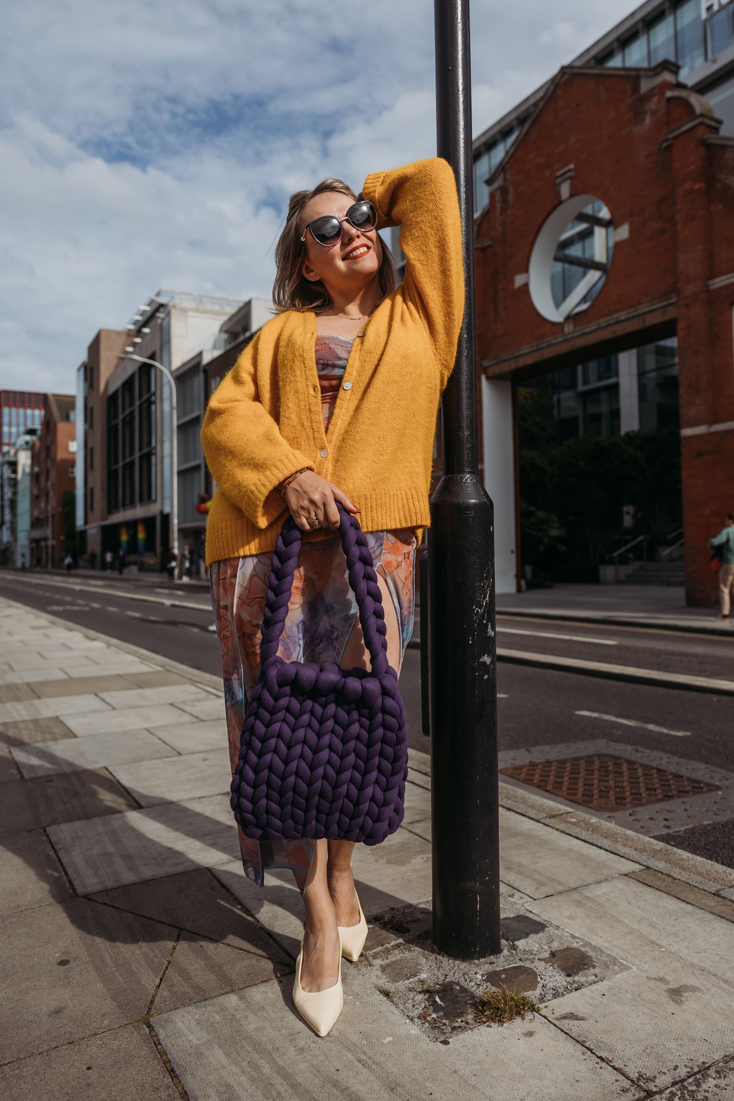 velvet handbag, chunky velvet bag, statement handbag, designer velvet bag, luxury soft bag, handmade velvet bag, unique fashion bag, trendy soft bag, machine washable handbag, elegant evening bag, soft chunky velvet handbag for everyday wear, handmade statement bag with a long handle, luxury machine washable bag for special occasions, unique velvet crossbody bag for women, fashion-forward plush bag with scarf