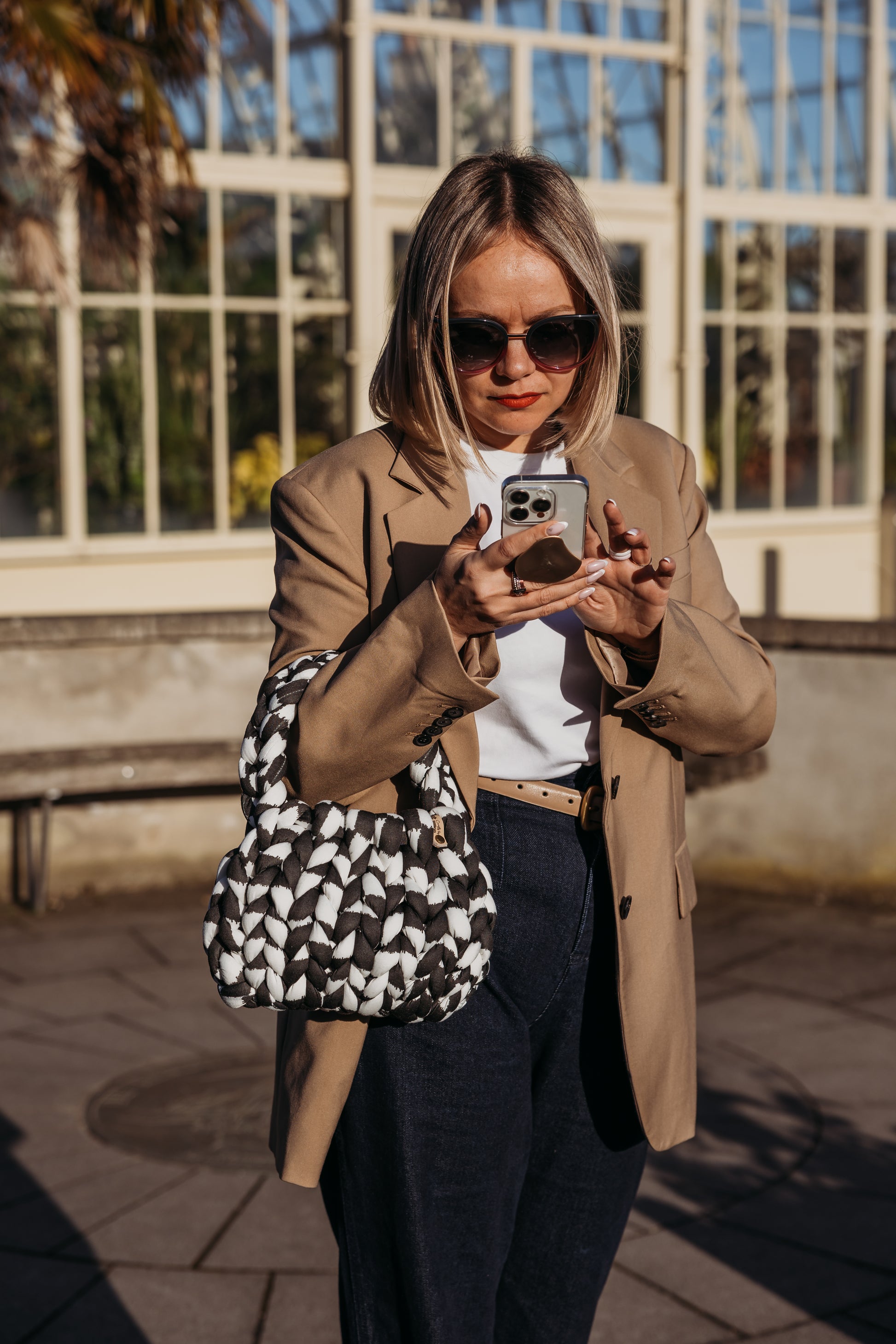 velvet handbag, chunky velvet bag, statement handbag, designer velvet bag, luxury soft bag, handmade velvet bag, unique fashion bag, trendy soft bag, machine washable handbag, elegant evening bag, soft chunky velvet handbag for everyday wear, handmade statement bag with a long handle, luxury machine washable bag for special occasions, unique velvet crossbody bag for women, fashion-forward plush bag with scarf