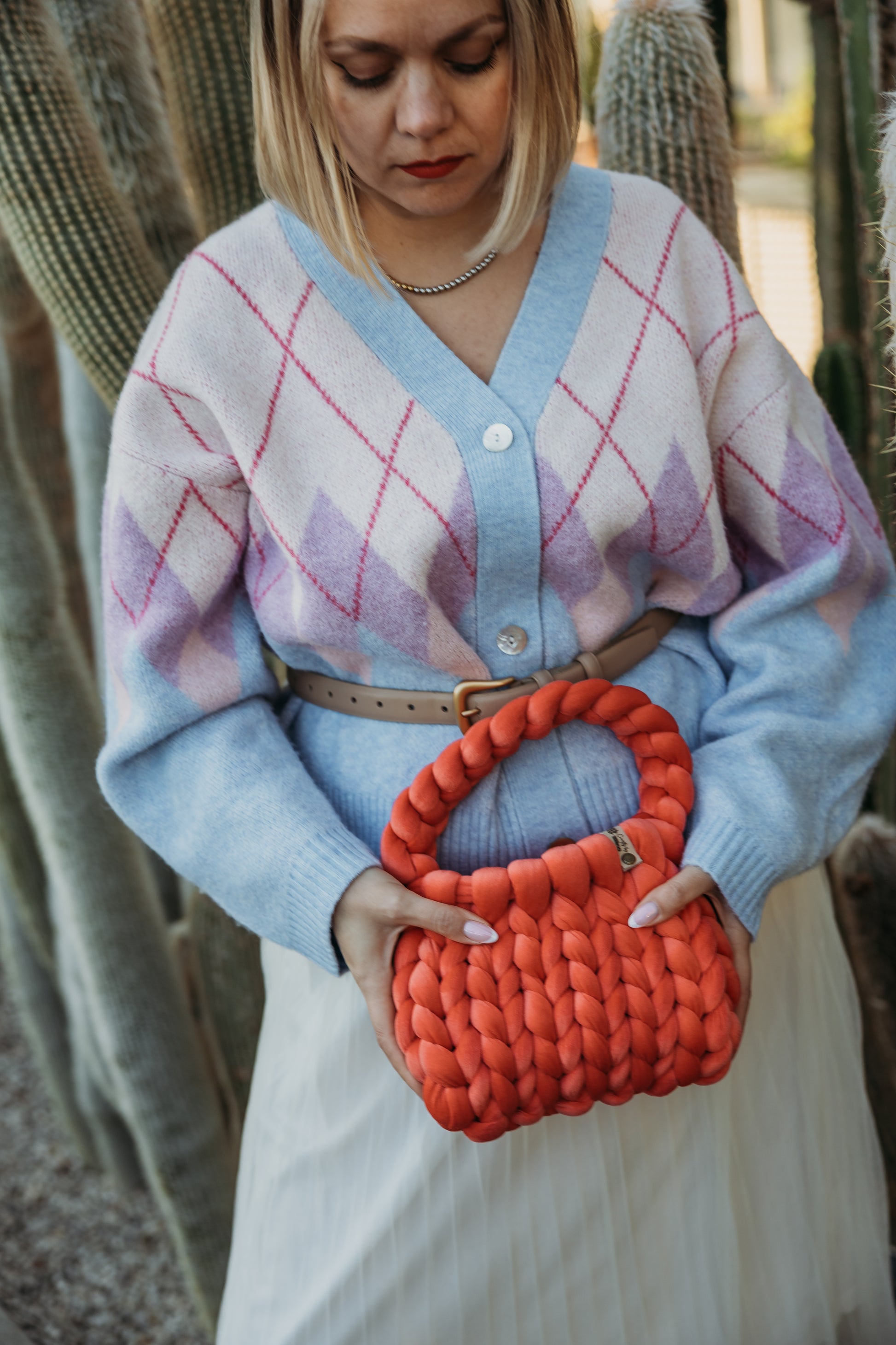 velvet handbag, chunky velvet bag, statement handbag, designer velvet bag, luxury soft bag, handmade velvet bag, unique fashion bag, trendy soft bag, machine washable handbag, elegant evening bag, soft chunky velvet handbag for everyday wear, handmade statement bag with a long handle, luxury machine washable bag for special occasions, unique velvet crossbody bag for women, fashion-forward plush bag with scarf